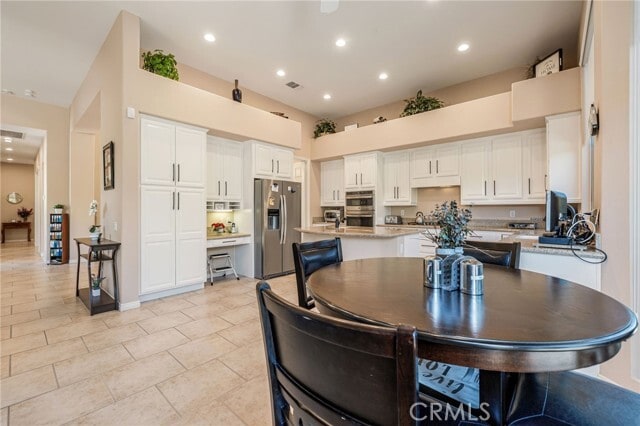 Building Photo - 78652 Alliance Way