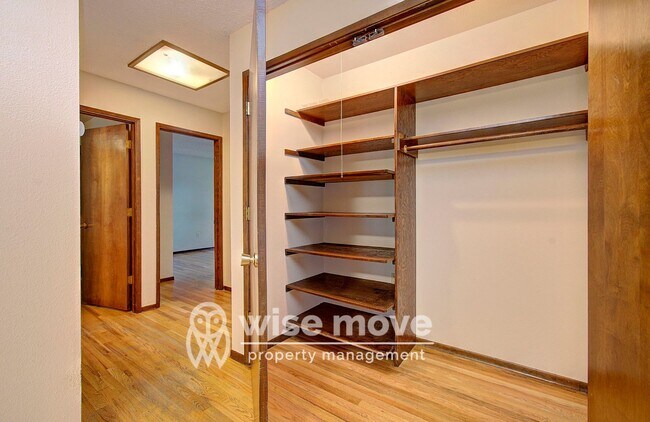 Building Photo - Mid-Mod on Missoula- Big Backyard!