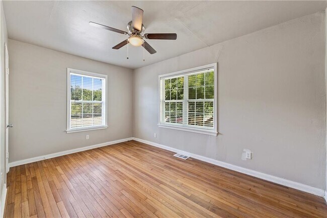 Building Photo - 2201 Cr 320