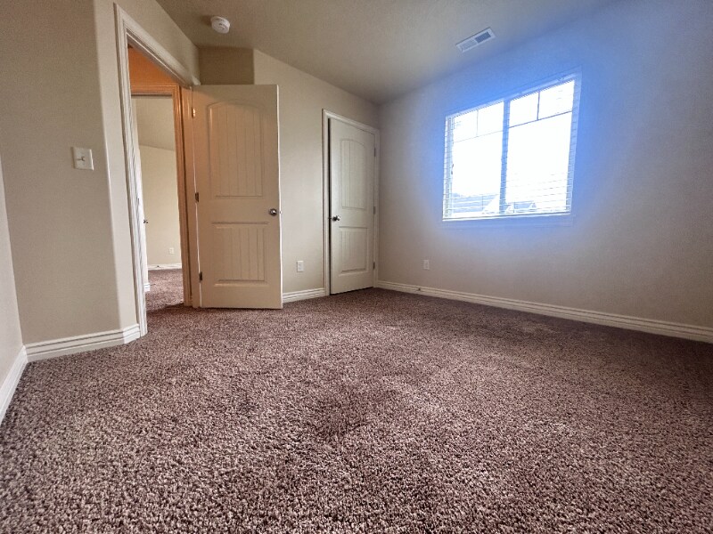 Building Photo - 1169 S 225 E