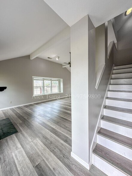 Building Photo - 6419 Chimney Nest