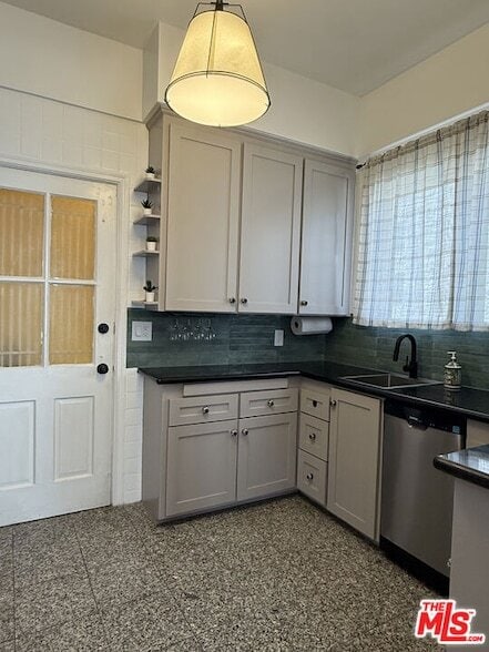 Building Photo - 157 N La Peer Dr