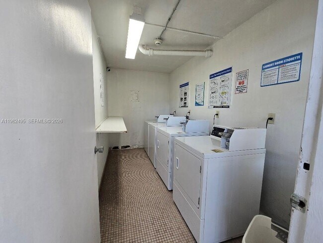 Building Photo - 631 Jefferson Ave