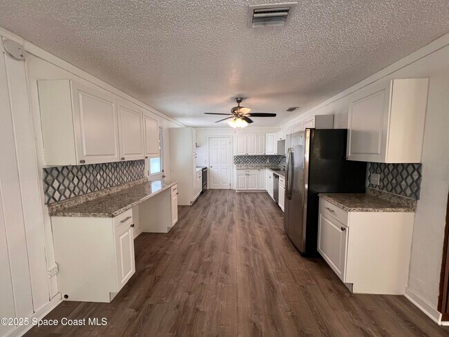 Building Photo - 279 Fernandina St NW