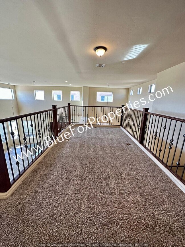Building Photo - 14615 S Avenida Cucana