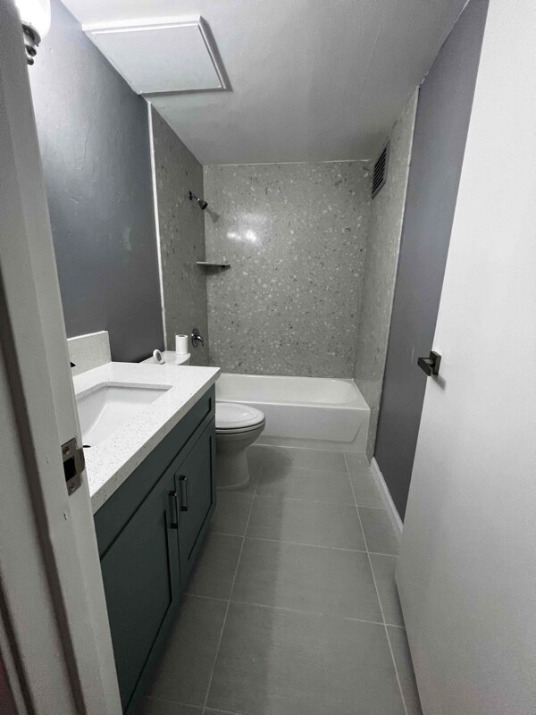 Building Photo - 87-127-127 Helelua St