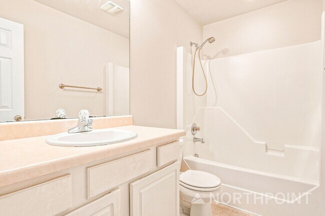 Building Photo - 4411 Log Cabin Dr