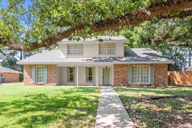 Building Photo - 5240 Heritage Dr