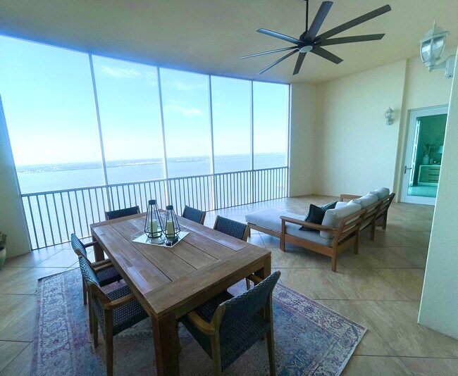 Patio off family room and 2 bedrooms - 2745 1st St