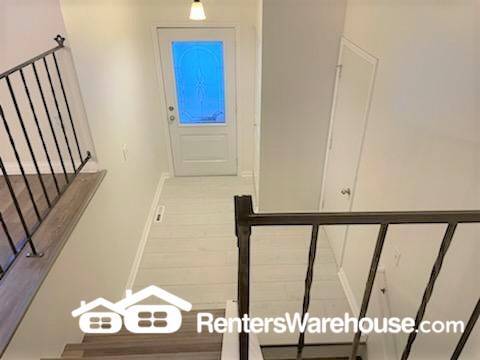 Building Photo - 13743 Yosemite Ave S