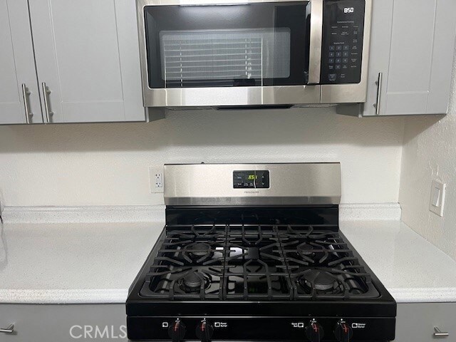 Building Photo - 36957 Melrose Dr