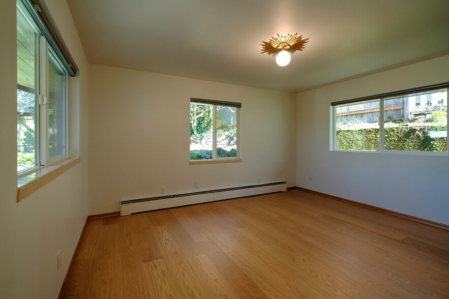 Building Photo - 540 N 83rd St