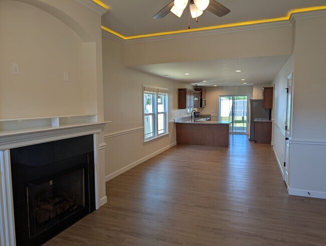 Building Photo - NEW HOME IN SPARTANBURG READY FOR A RENTER!