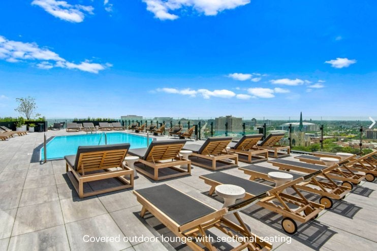 Building Photo - 1390 W Randolph St