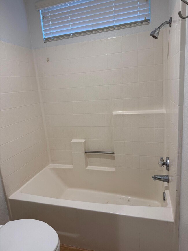 Building Photo - 78795 W Harland Dr