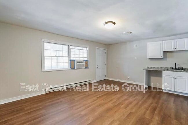 Building Photo - 13628 Pennsylvania Ave