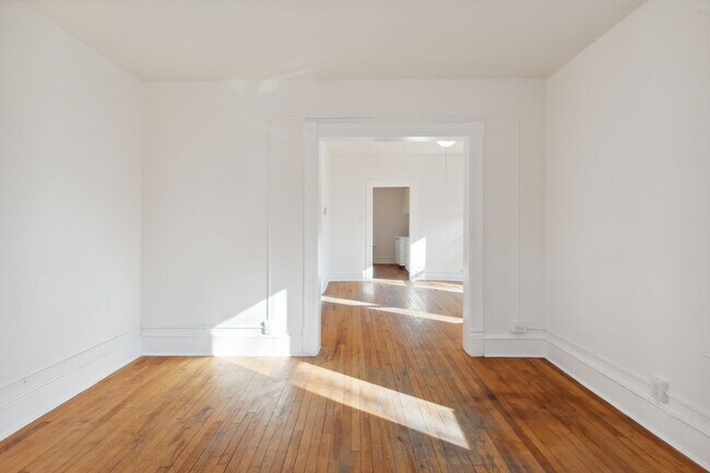 Building Photo - 224 N Humboldt Ave