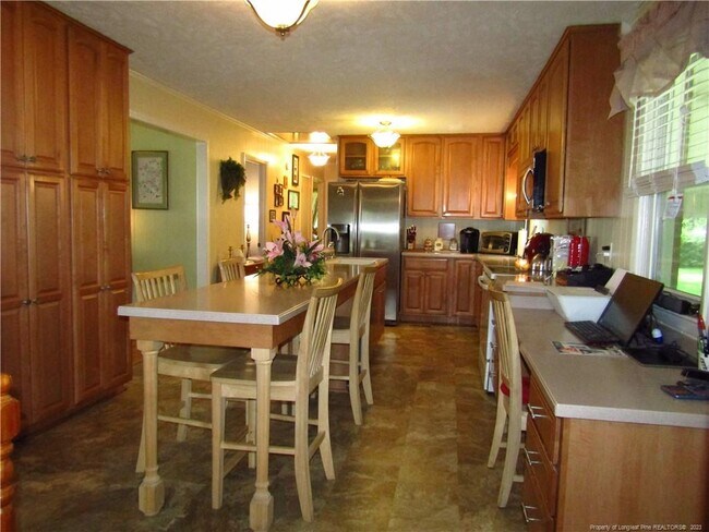 Building Photo - 531 Dewitt Williams Rd