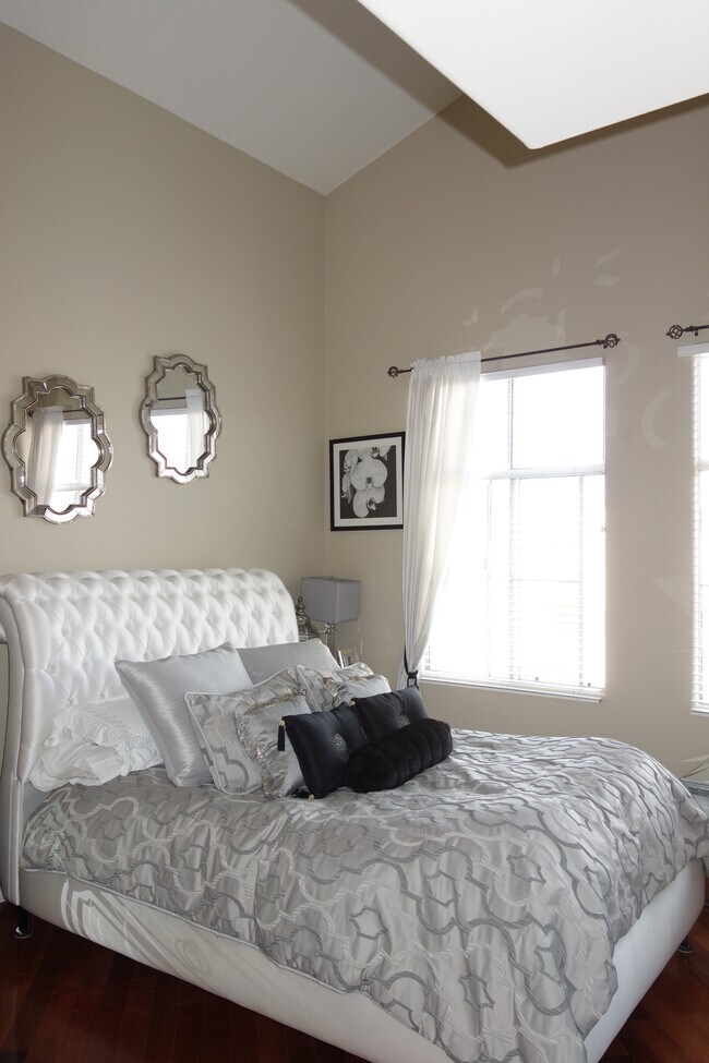 Building Photo - 5500 Torrance Blvd