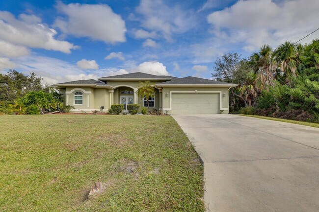 Building Photo - 1488 N Lavina St