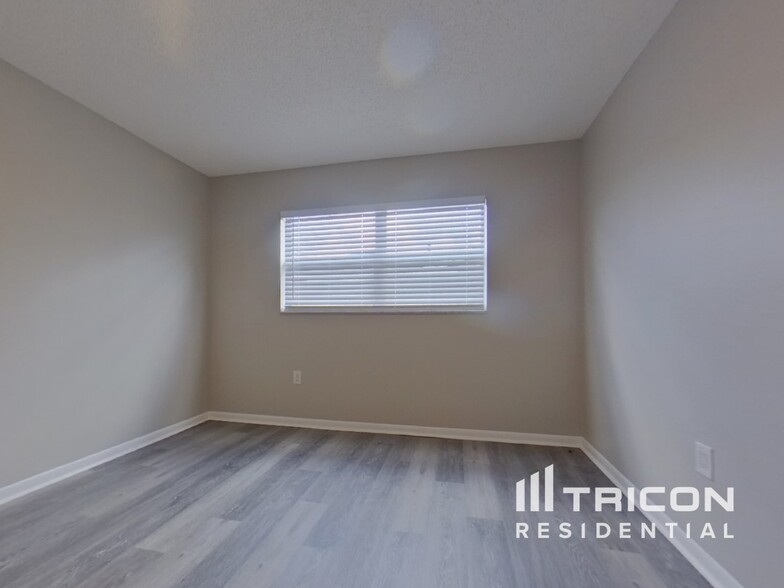Building Photo - 405 Citadel Dr