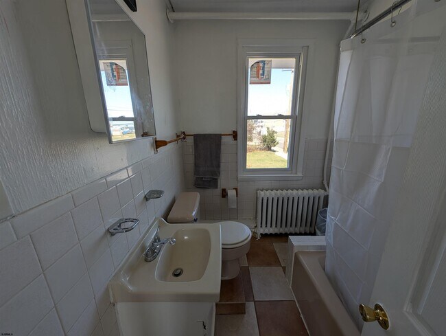 Building Photo - 420 N Massachusetts Ave
