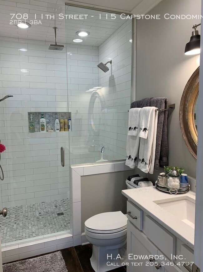 Building Photo - Capstone Condominiums 115