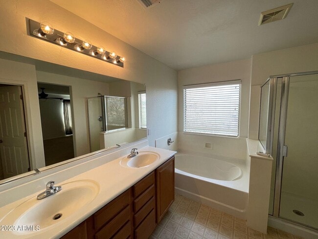 Building Photo - 18235 N Alicia Ct