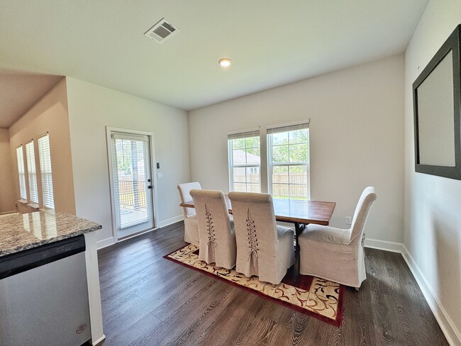 Building Photo - 3017 Dowington Dr