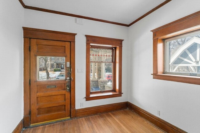 Building Photo - Historic Charm Meets Modern Living – Spacious 6-Bedroom in Prime KC Location! $3900.00