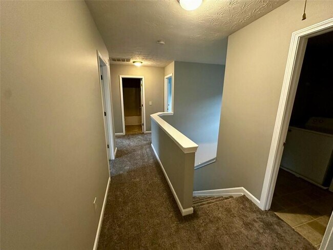Building Photo - 413 Glenleigh Dr