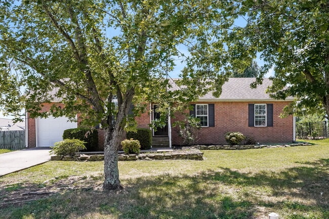 Building Photo - 615 Zellwood Dr