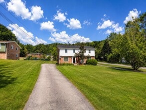 Building Photo - 240 Cross Timbers Dr