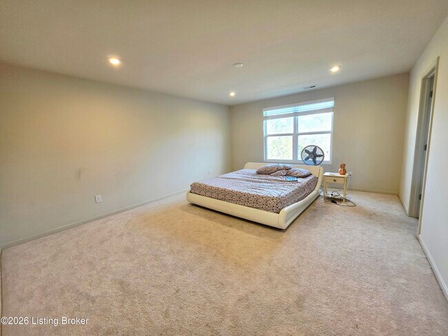 Building Photo - 17505 Shakes Creek Dr