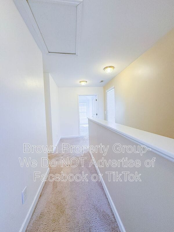 Building Photo - 829 Bellingham Way