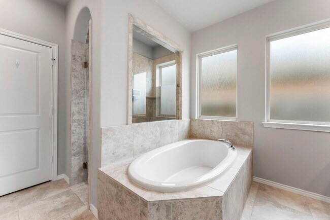 Building Photo - 156 Buckeye Dr
