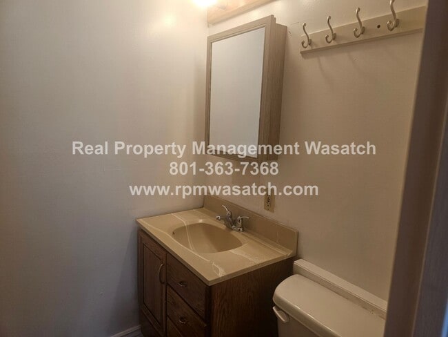 Building Photo - 297 Marvista Ln