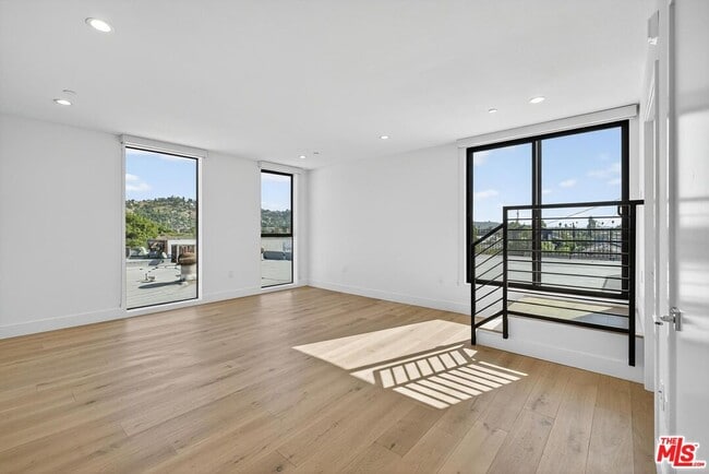 Building Photo - 2412 Eads St