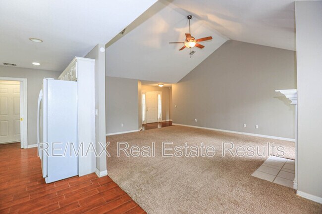 Building Photo - 3606 SE 8th St