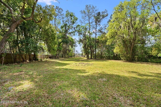 Building Photo - 3520 Bessent Rd