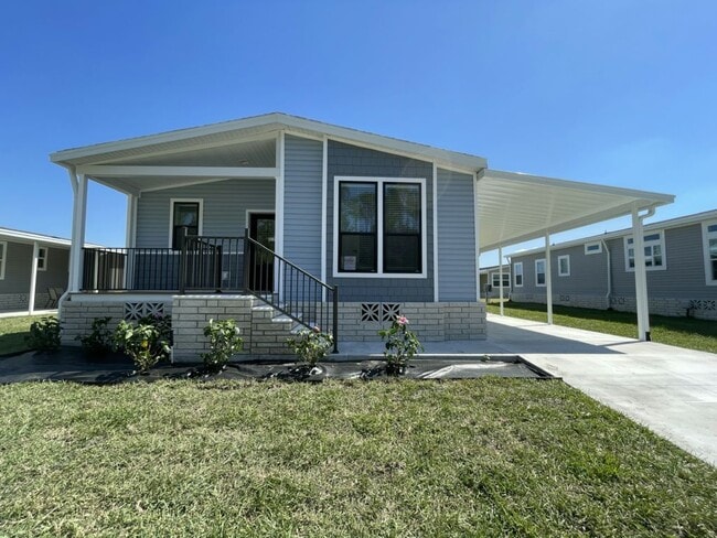 Building Photo - 34612 Robins Song Rd