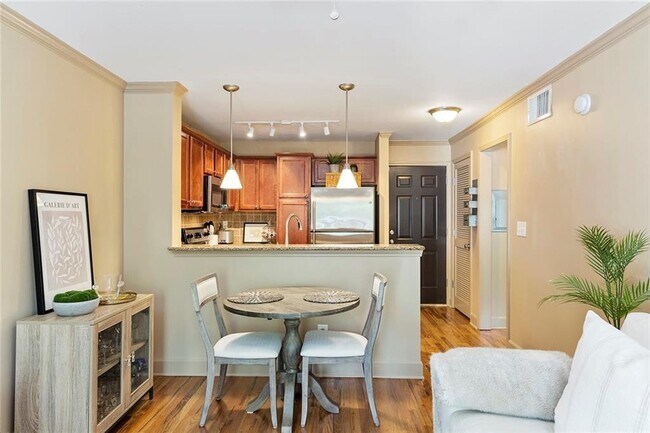 Building Photo - 48 Peachtree Ave NE