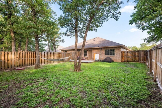 Building Photo - 4407 Reveille Rd