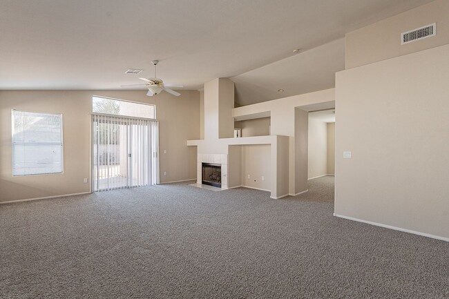 Building Photo - single level 3 bedroom home for rent