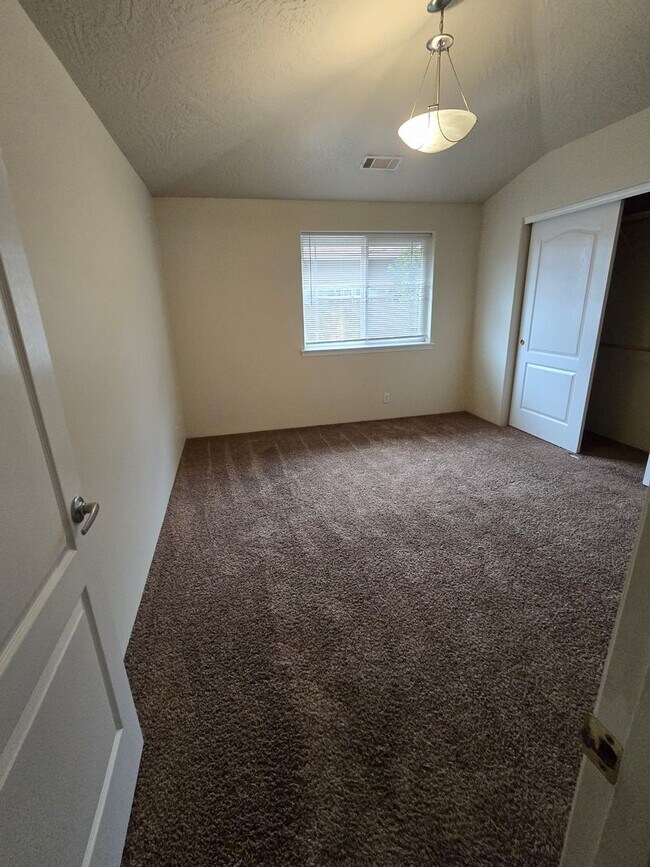 Building Photo - JW2630-2