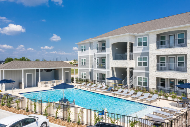 Building Photo - Silverwood at Hackberry Creek