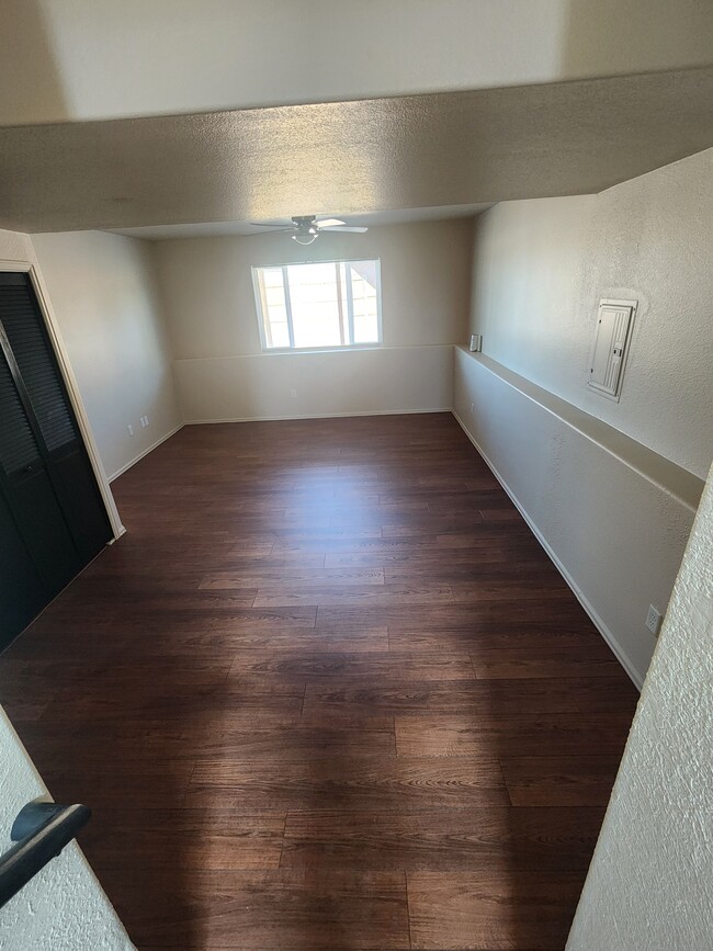 Building Photo - 299 W Palomar Bay