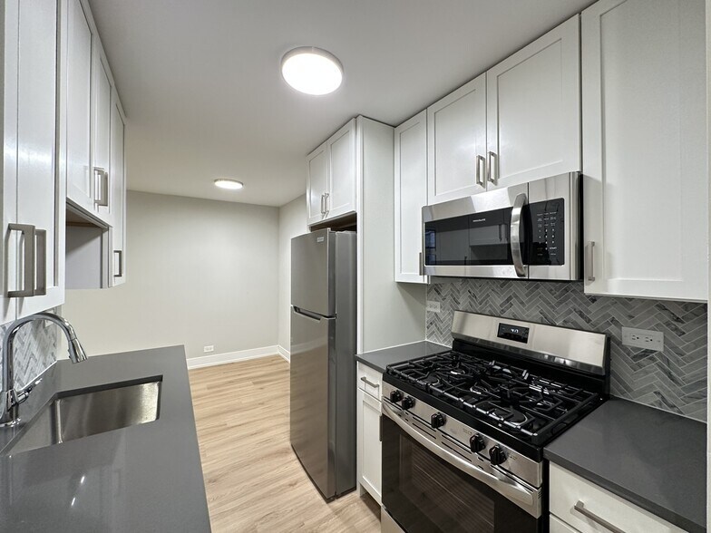 Building Photo - 503 W Aldine Ave