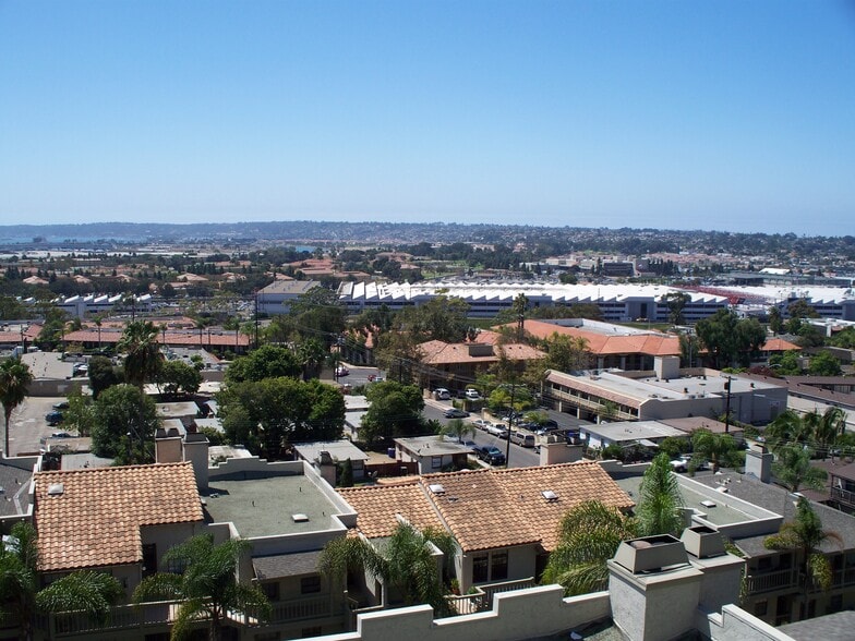 View Right from Balcony - 2225 Linwood St