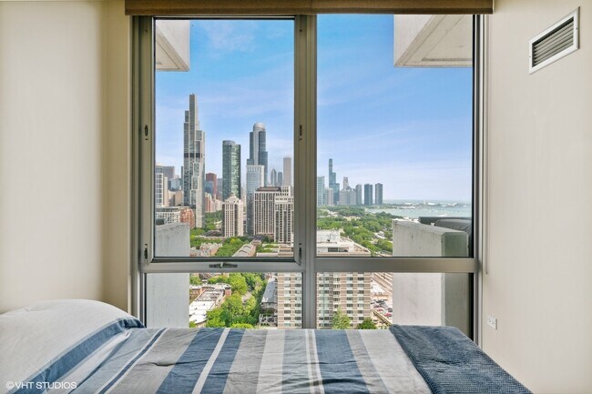 Building Photo - 1629 S Prairie Ave